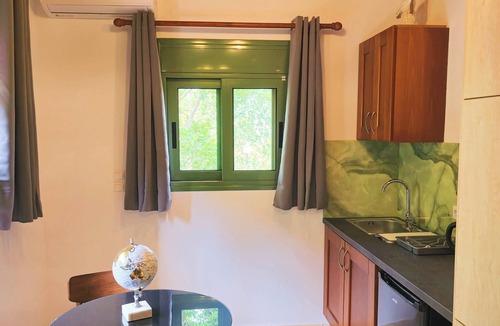 Kateleios House | Okeanis Apartments & Suites Adults Only
