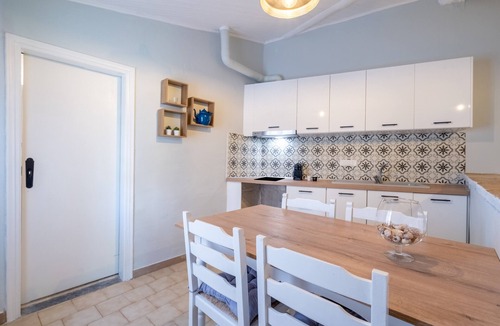 Sivota House | Old Manor Cottage House 4 with Sea View, Wi-Fi, and Air Conditioning