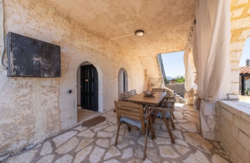 Sivota Apartment | Old Manor House 1 Apartment with Sea View, Wi-Fi and Air Conditioning