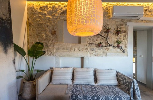 Old Town Rethymnon Villa | Old Town Villa with private pool - Villa Daphne