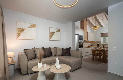 Plakalona Apartment | Oléa apartment with terrace and sea view