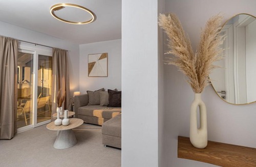 Plakalona Apartment | Oléa apartment with terrace and sea view