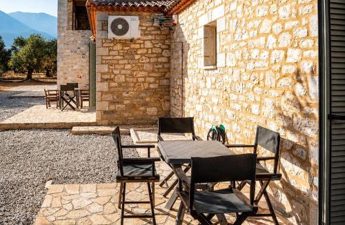 Kiparissia House | Olive Coast Houses