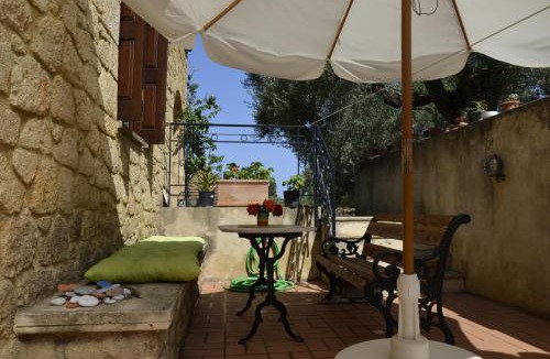 Kiparissia House | Olive Cottage
