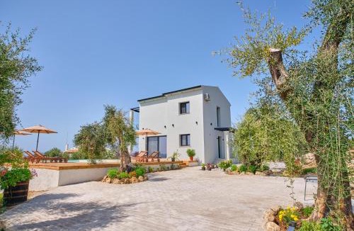 Petaleia Villa | Olive grove villa