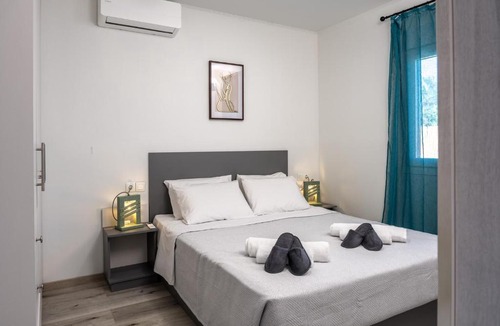 Anissaras Apartment | Olive Sun Suites