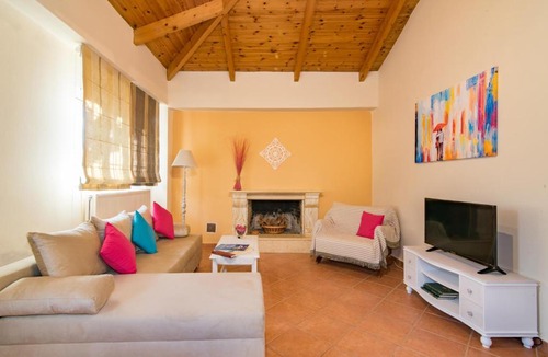 Pantokratoras House | Olive Tree House