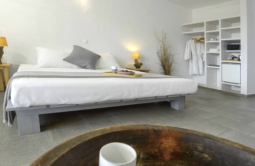 Kateleios Hotel | Olivemare