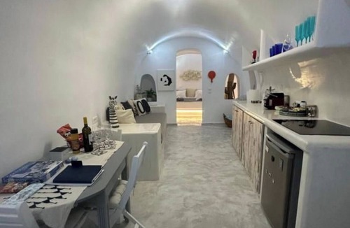 Messaria House | On Santorini, in the center of the island at Messaria a typical Cycladic house