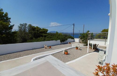 Petrothalassa Apartment | Once upon a Villa