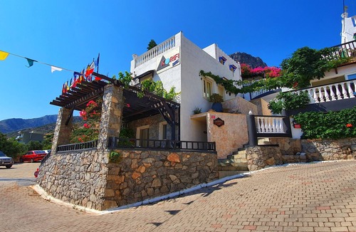 Piskopiano Apartment | One Private Studio with stunning full sea view, shared pool and Ac