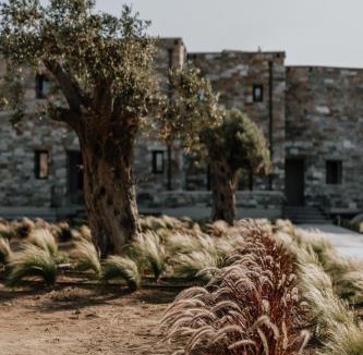 Plaka Villa | ONYM Curated Villas