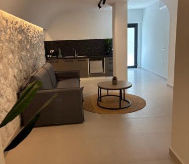 Karterados Hotel | Onyx Hotel & Suites