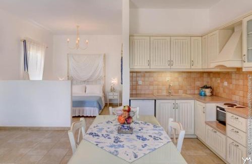 Psathi Apartment | Opalio Apartments,Kimolos