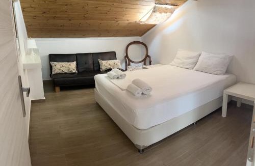 Keramoti Apartment | Orange House