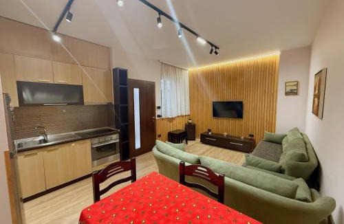 Tirana Villa | Orange Tree House