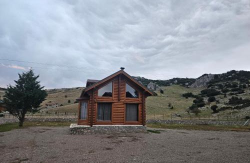 Distomo-Arachova-Antikyra Ski Chalet | Orino Livadi Chalet III