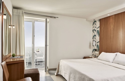 Tinos Town Hotel | Oxygen Favie by GHH