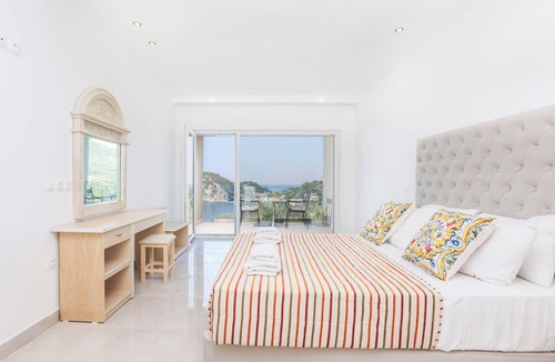 Lakones Hotel | Paleokastritsa Palace