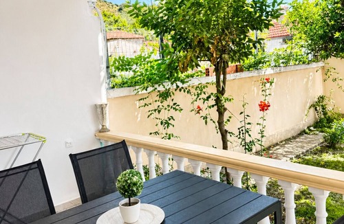Nea Peramos Apartment | Pami Apartments - Serene 2-bedroom apartment with AC in Nea Peramos