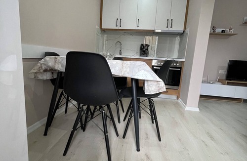 Sheqi i Vogel Apartment | PamiHouse apartment in the beautiful district of Fier, WIFI and free parking
