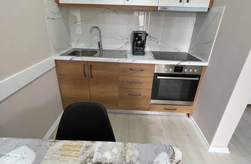 Sheqi i Vogel Apartment | PamiHouse apartment in the beautiful district of Fier, WIFI and free parking