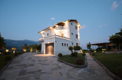 Gjirokaster House | Panorama Hills Villa