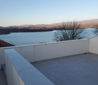 Sakës Apartment | Panorama Ulez