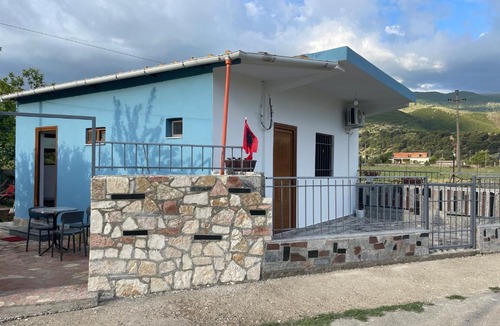 Fushebardhe House | PANORAMIC VIEW Xhanari Guesthouse Tepelene