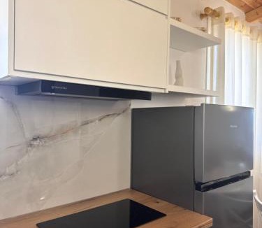 Aliko Apartment | Panoramic Views of Saranda