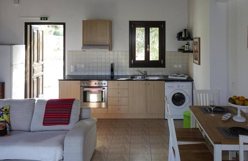 Kirianna House | Panoramic Villa in Kyriannav for 4