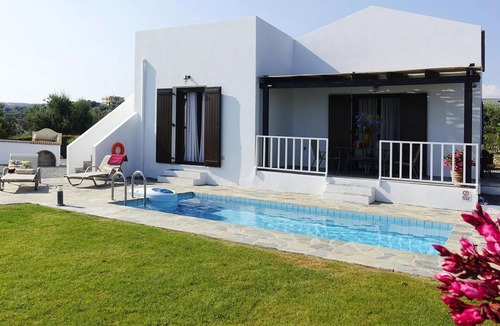 Kirianna House | Panoramic Villa in Kyriannav for 4