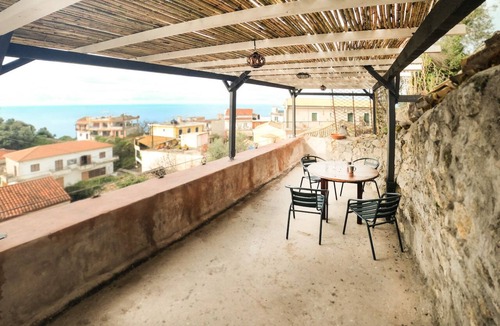 Pelekas House | Papou cottage