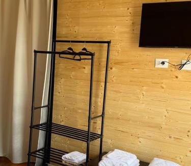 Borsh Ski Chalet | Paradise Beachfront Chalet Rooms Borsh