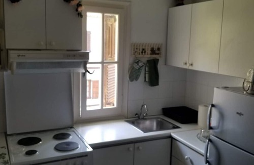 Papa Nero Apartment | Paradise in Ai Giannis Apartment with Sea View, Wi-Fi, and Air Conditioning