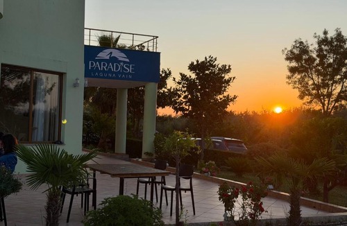 Lezhe Hotel | PARADISE Laguna Vain