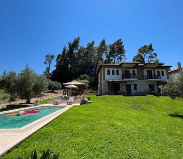 Kassandra Villa | Paralia Homes cheerful 2 bedroom with pool, unit #1
