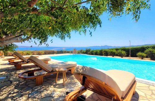 Paros Villa | Paros Afrodite Luxury Villas ,Private Pool , Sea view 6-8 persons & pet friendly