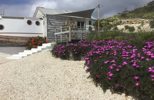 Paros Cabin | Paros Unique Boatshack for 2 near Aliki WIFI