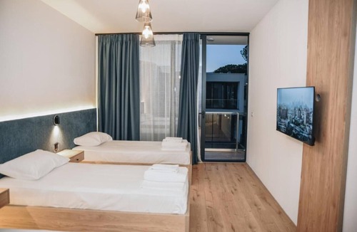 Ishem Villa | Parrot's Home Lalez Bay