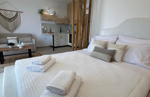 Panormos Apartment | Patela Luxury Suites