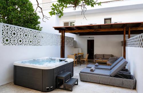 Petaloudes Apartment | Pathos Urban Living Rhodes Town