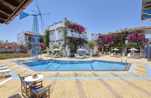 Analipsi Apartment | Paul Marie