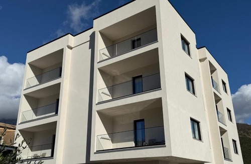 Himare Hotel | Pauz Hotel