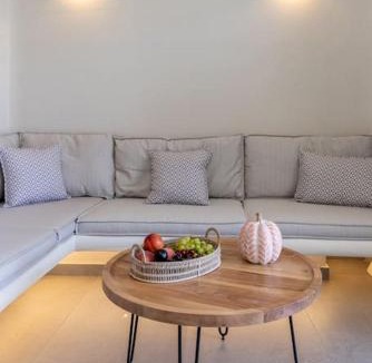 Tinos Town House | Pearle Suites and Villa Tinos