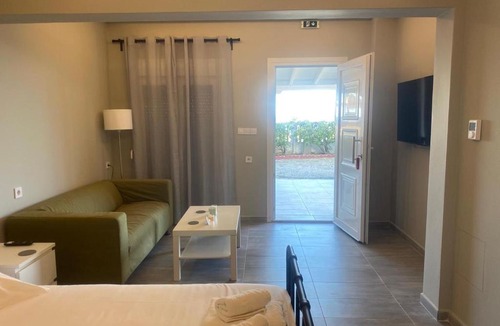Velika Apartment | Pebble Beach House