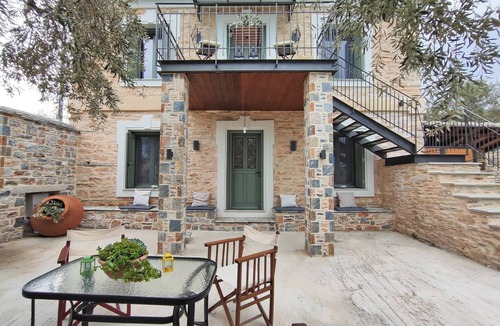 South Pelion House | Pelion country house in olive grove with view to the sea