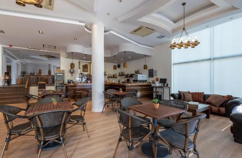 Tingaki Hotel | Pelopas