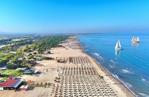 Ishem Apartment | Perla Resort Holiday Homes 200