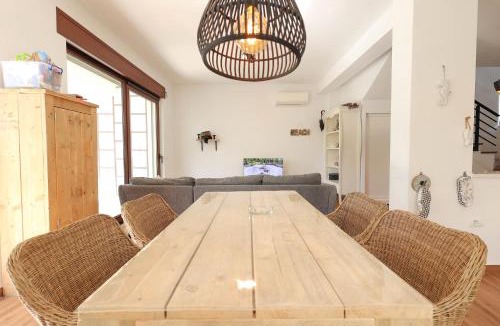 Ishem Resort | Perla Vacation Rentals